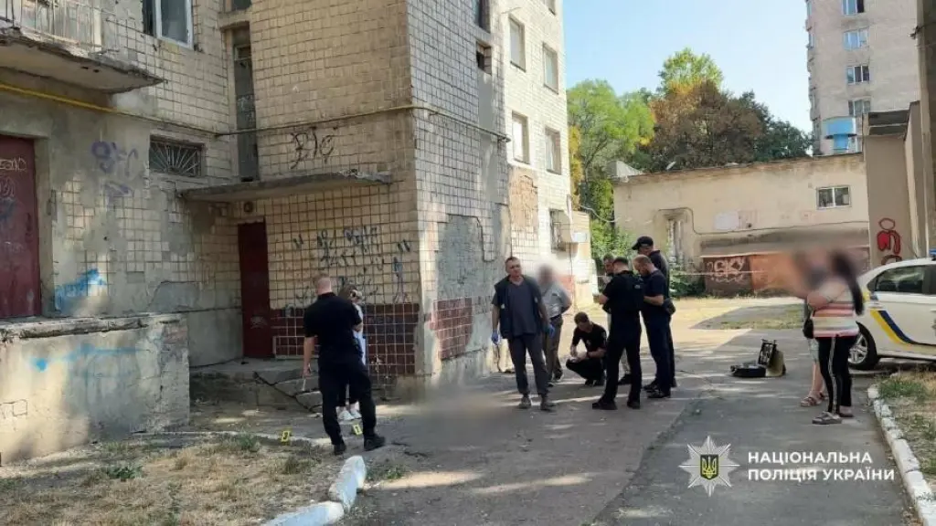 На Одещині жінка з Миколаївщини викинула новонароджену доньку з вікна гуртожитку