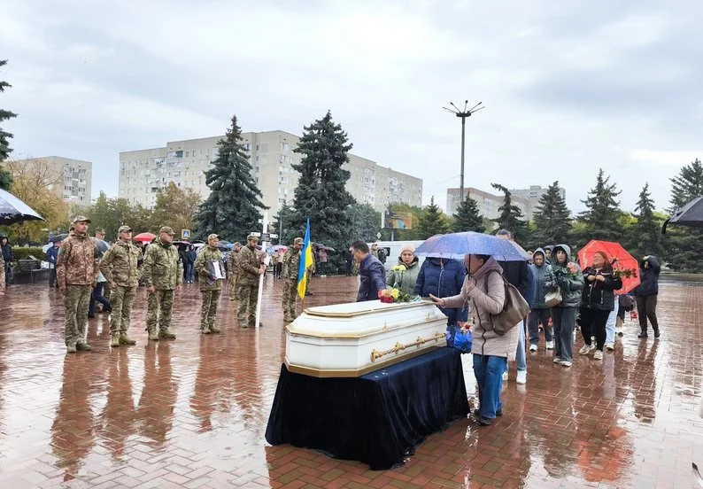 Тиждень на Миколаївщині у фото: прощання з героями, турбота про тварин і боротьба з дронами