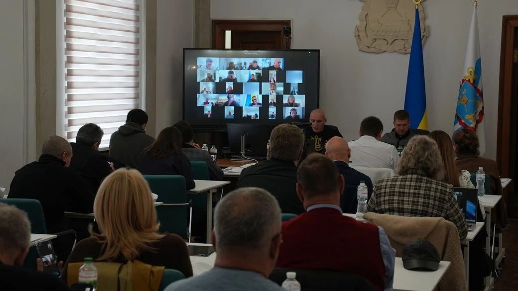 Сесія Миколаївської міськради вперше відбулась у змішаному форматі з початку повномасштабного вторгнення