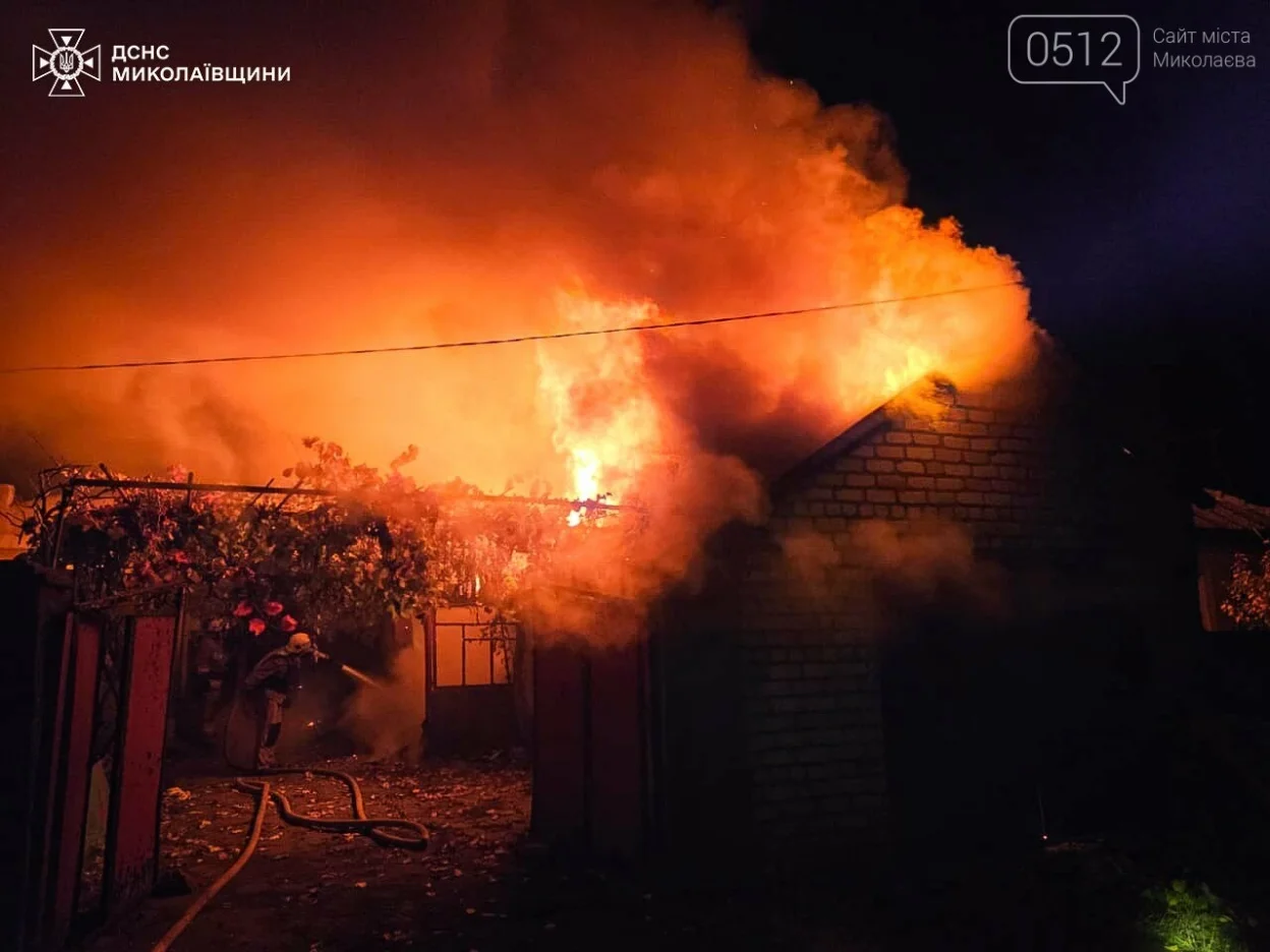 На Миколаївщині за ніч сталося три пожежі: рятувальники ліквідували займання