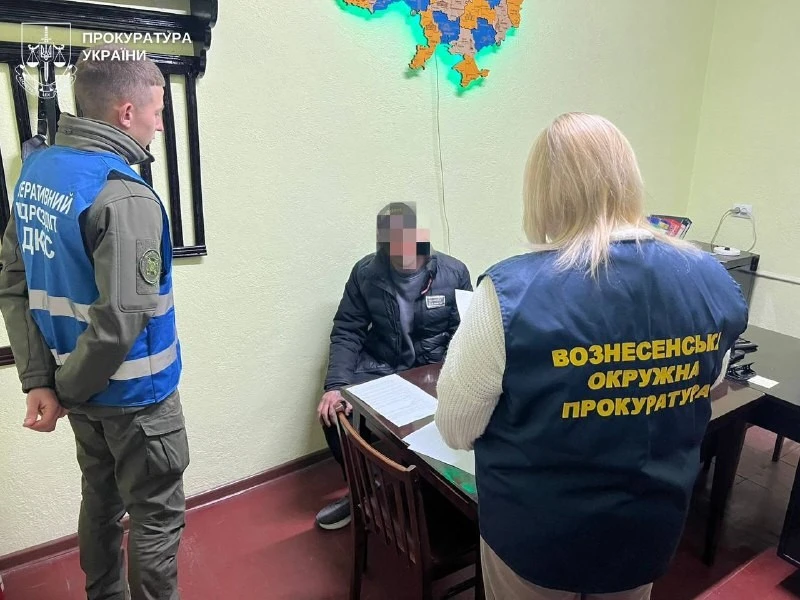 У Вознесенській колонії ув’язненому інкримінують 12 тисяч гривень хабара за заборонений телефон