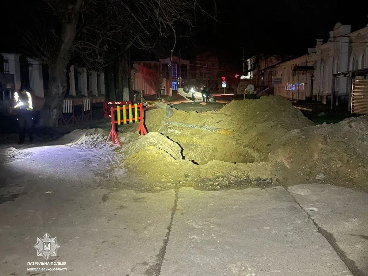 Ніч п’яних аварій у Миколаєві: два перекинуті авто та низка протоколів