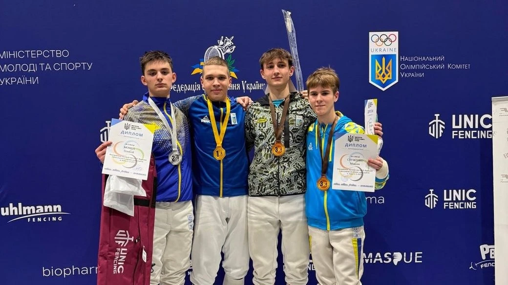 Рапіри і медалі: юні фехтувальники з Миколаєва відзначилися на всеукраїнському турнірі