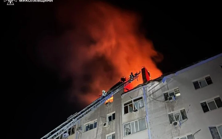 Миколаїв під обстрілом: пошкодження житлових будинків та транспорту
