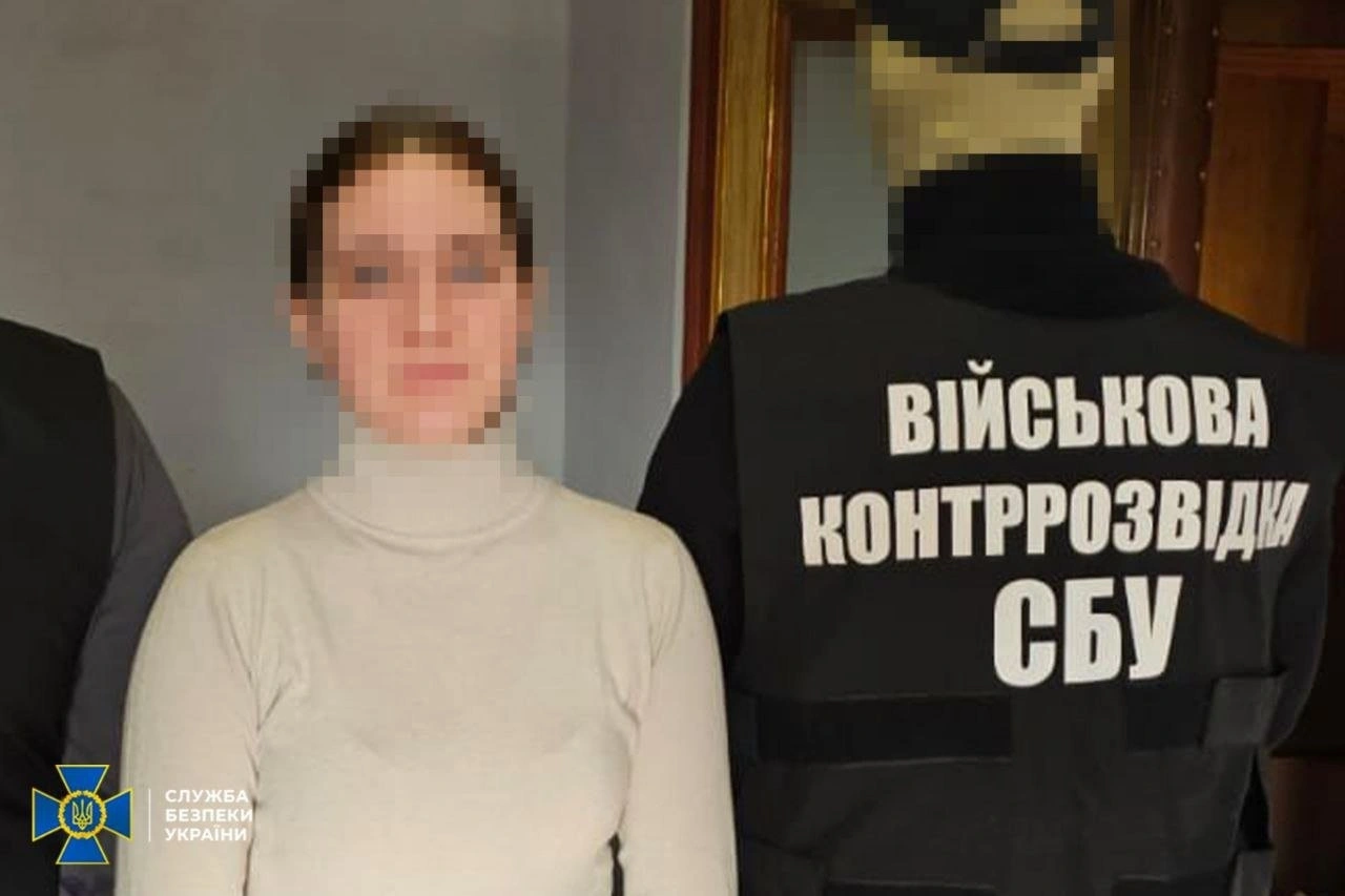 СБУ зірвала розвідмережу на півдні: агентка ворога фіксувала маршрути військових