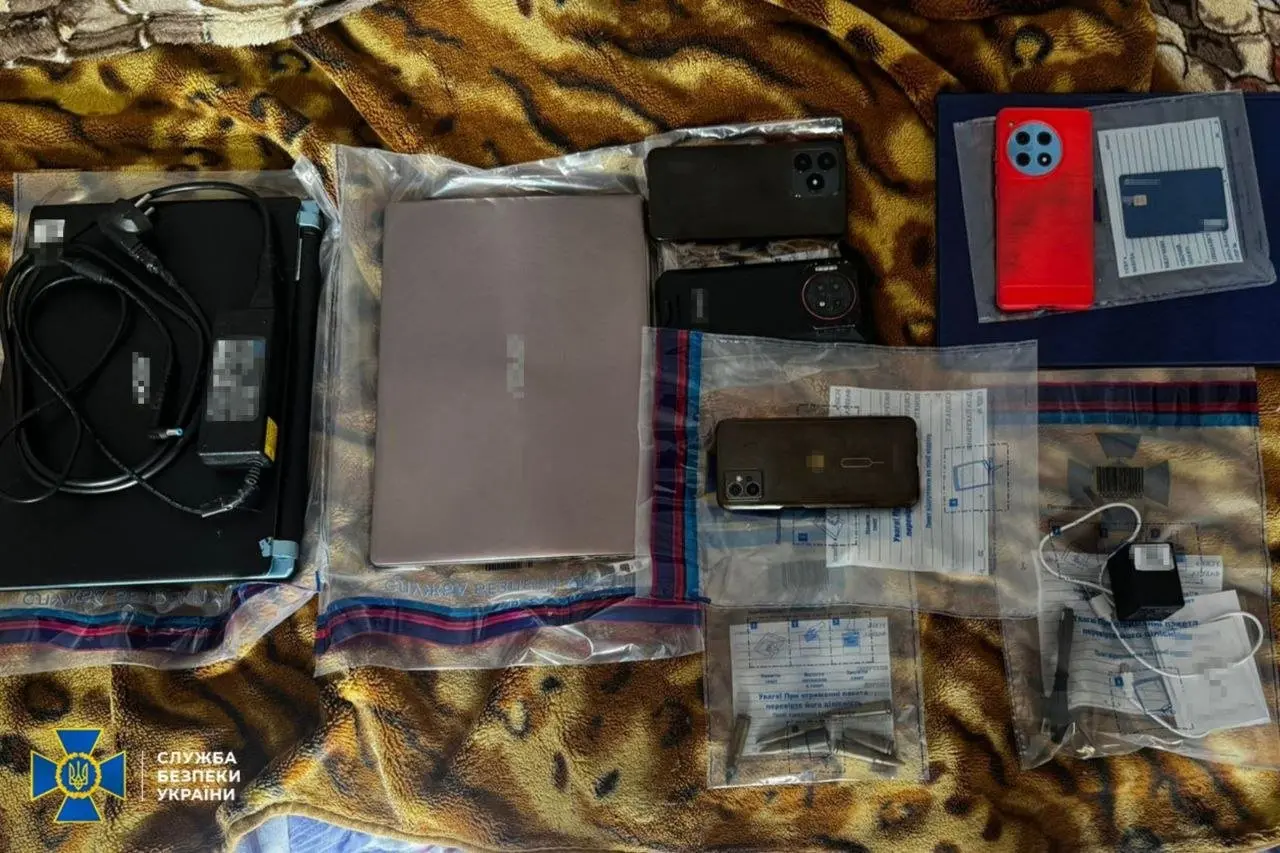 СБУ зірвала розвідмережу на півдні: агентка ворога фіксувала маршрути військових