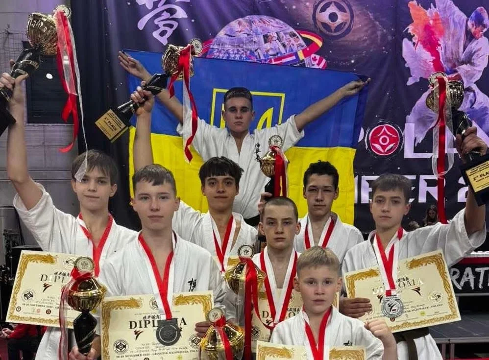 Світова арена підкорена: каратисти з Миколаєва привезли сім нагород із Польщі