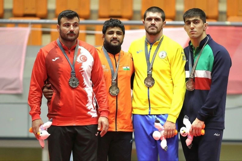 Без звуку, але з перемогами: історія дефлімпійського призера з Миколаєва Віктора Антипенка