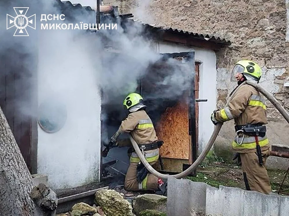 У Миколаєві затримали чоловіка, який лякав перехожих предметами, схожими на зброю