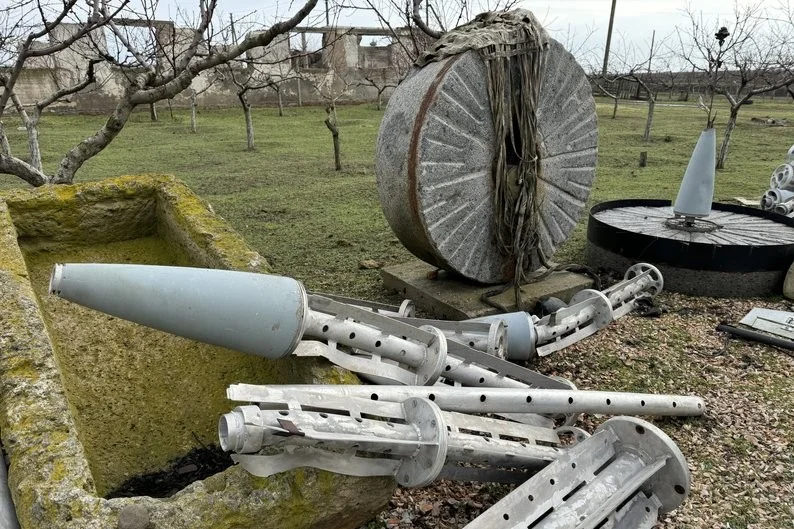 Виноградники на лінії вогню: як винороб з Миколаївщини тримає господарство під дронами