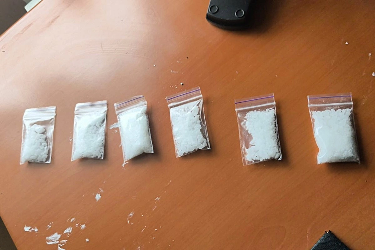 У Південноукраїнську затримали жінку за підозрою у зберіганні психотропів для продажу