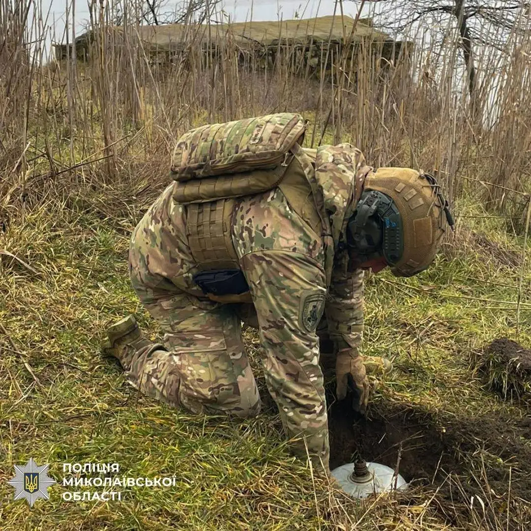 Небезпечна знахідка біля води: на узбережжі Бузького лиману знешкодили міну