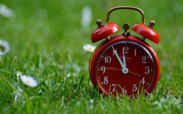 Україна знову переходить на літній час у 2026 році