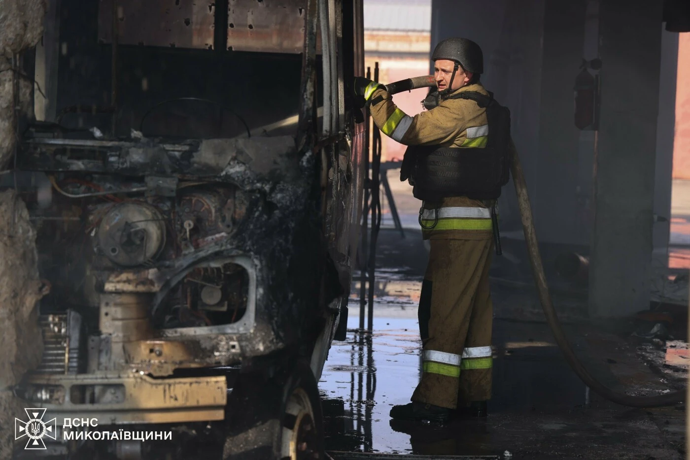 Миколаївщина під вогнем: ворожі дрони спричинили руйнування та поранення цивільних