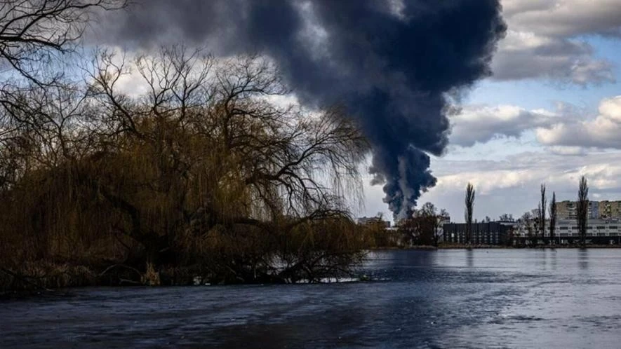 Понад 1000 тонн викидів: екологічні наслідки квітневих атак на Миколаївщину