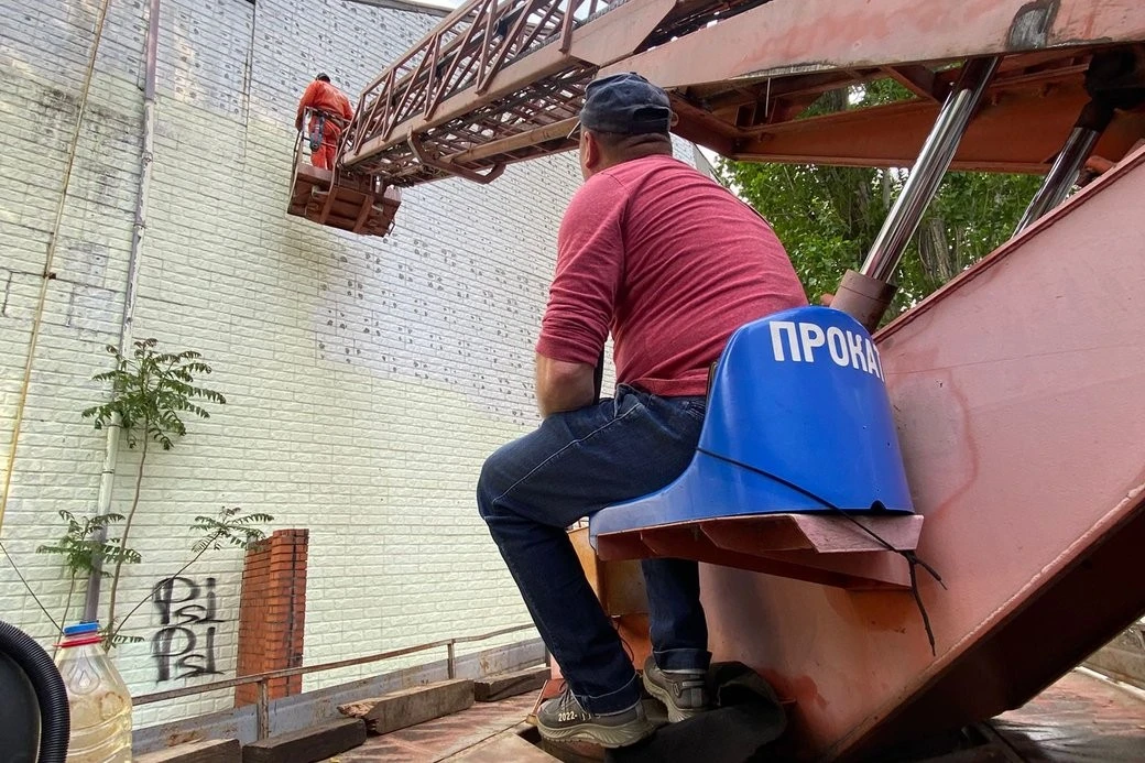 У Миколаєві створюють новий публічний простір із муралом на честь Миколи Аркаса