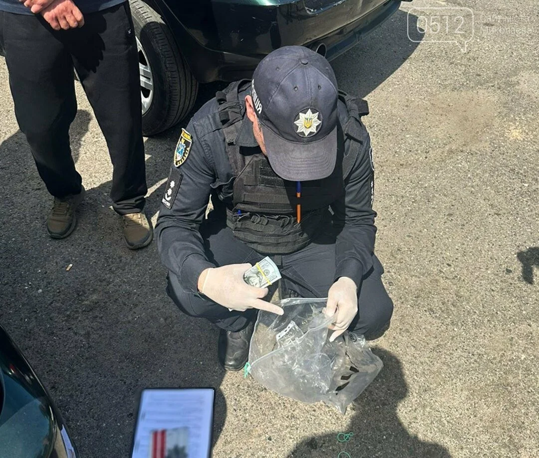 Продаж волонтерських позашляховиків під прикриттям допомоги фронту: деталі затримання на Миколаївщині