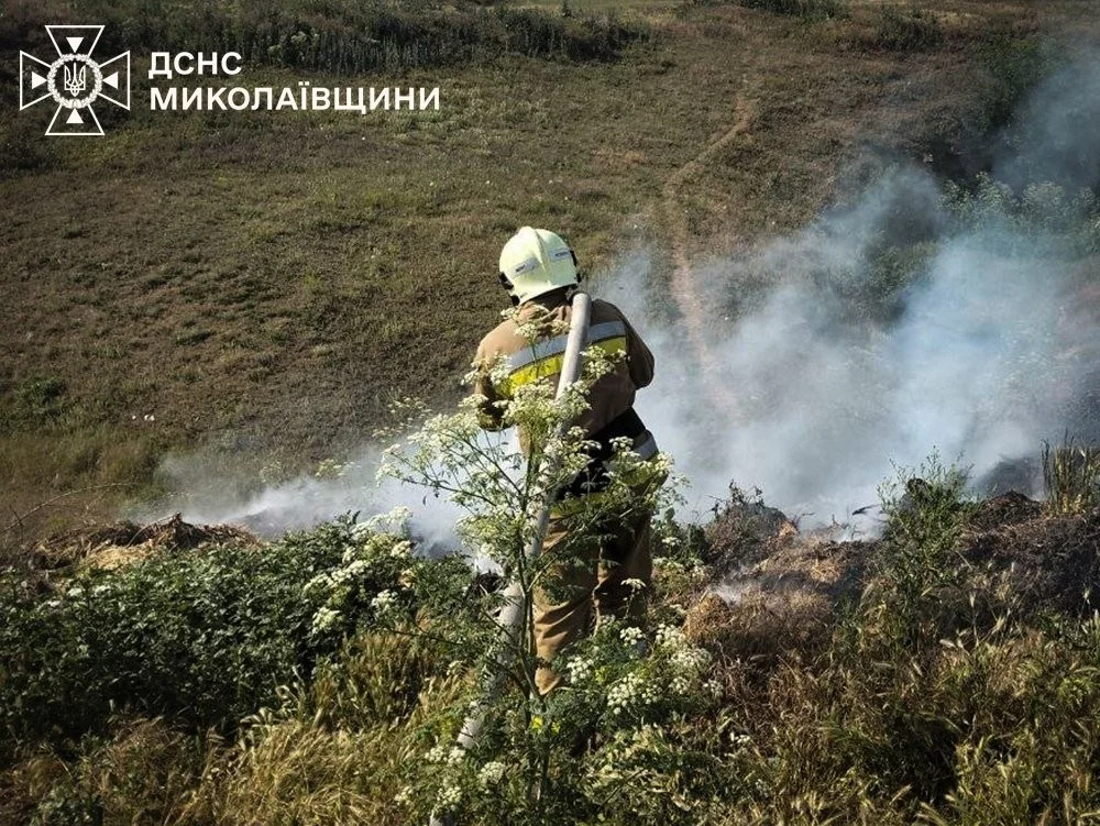 Рятувальники Миколаївщини приборкали чотири пожежі у житлових кварталах та на відкритих просторах