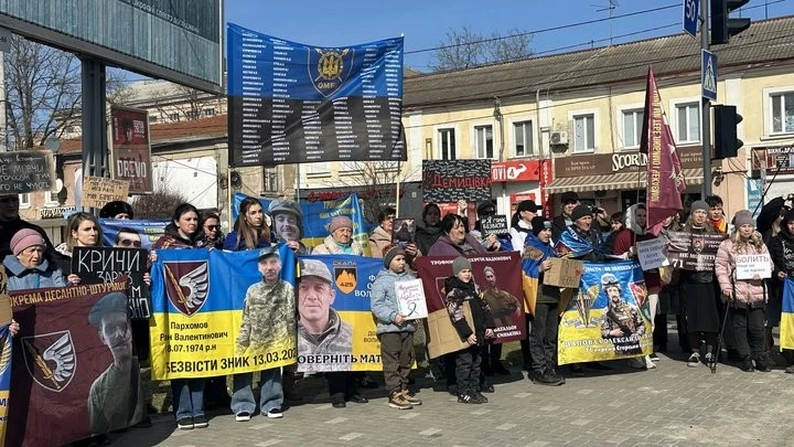 Зоряні ночі, англійський дауншифтинг та пам’ять: куди піти в Миколаєві на вихідних