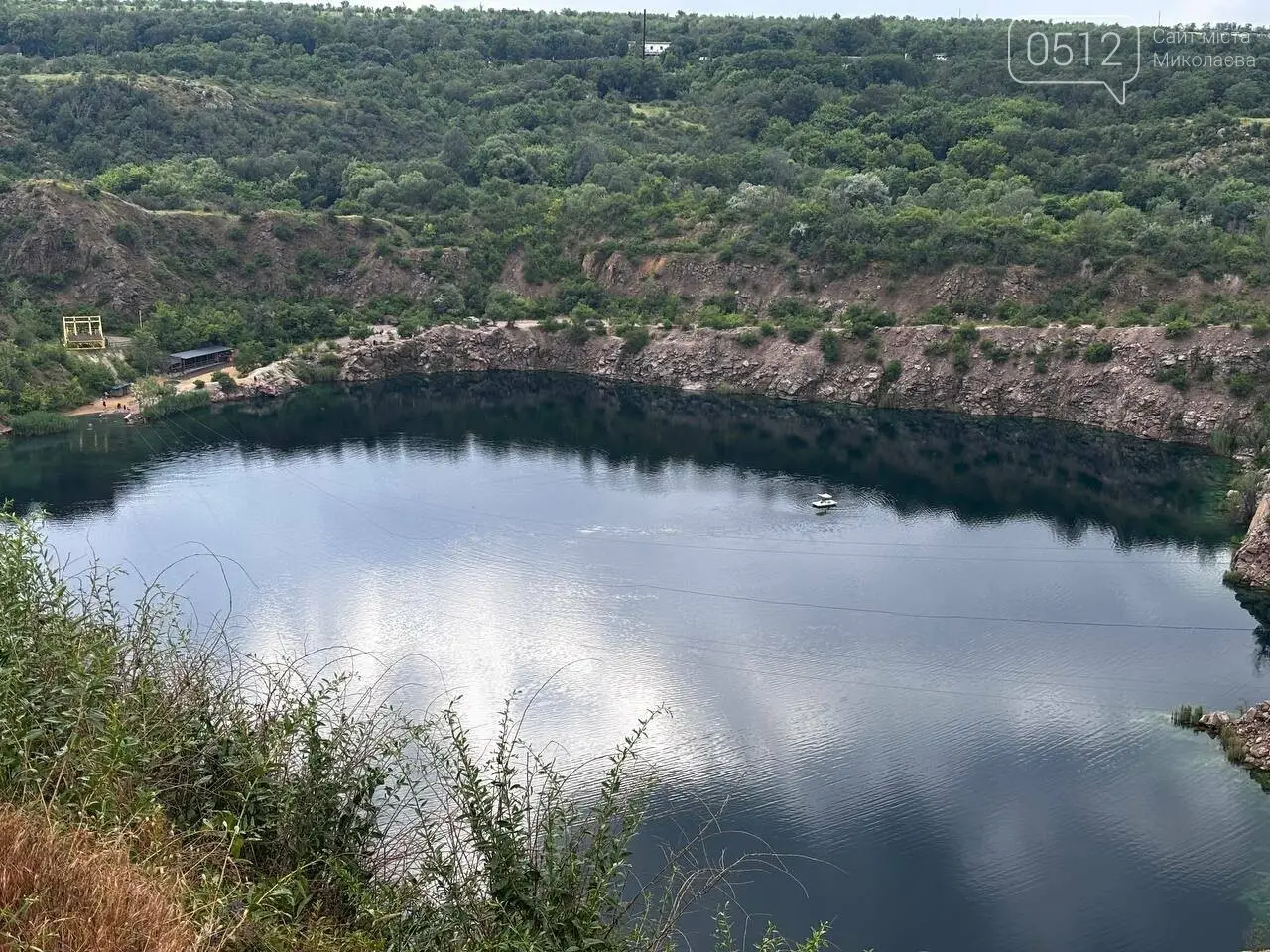 Прадавні скелі та бірюзова вода: історія штучного дива в Мигії